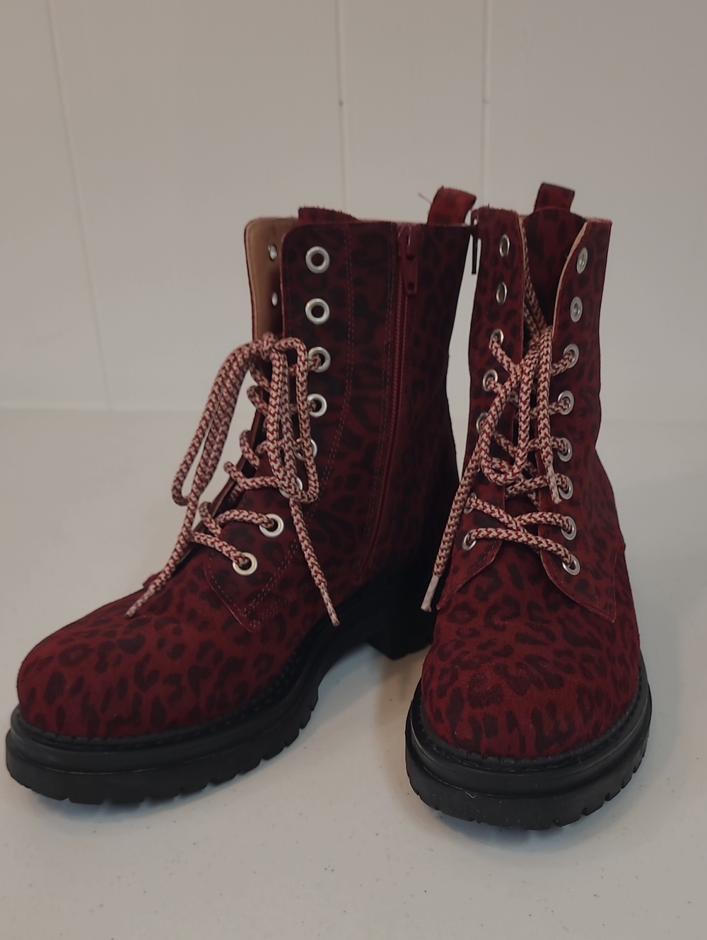 Maeve Women’s Burgundy/Black Leopard Faux Suede Lace-Up Heeled Boots Sz EUC 38